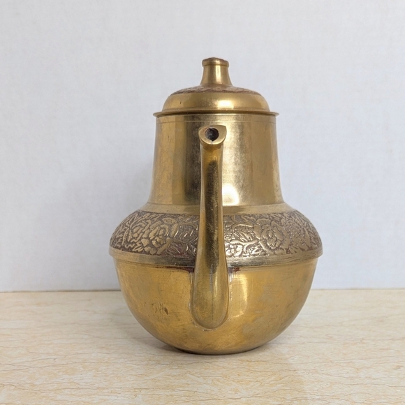 Vintage Brass Metal Embossed  Coffee Teapot Kettle Server With Lid - Picture 3 of 17